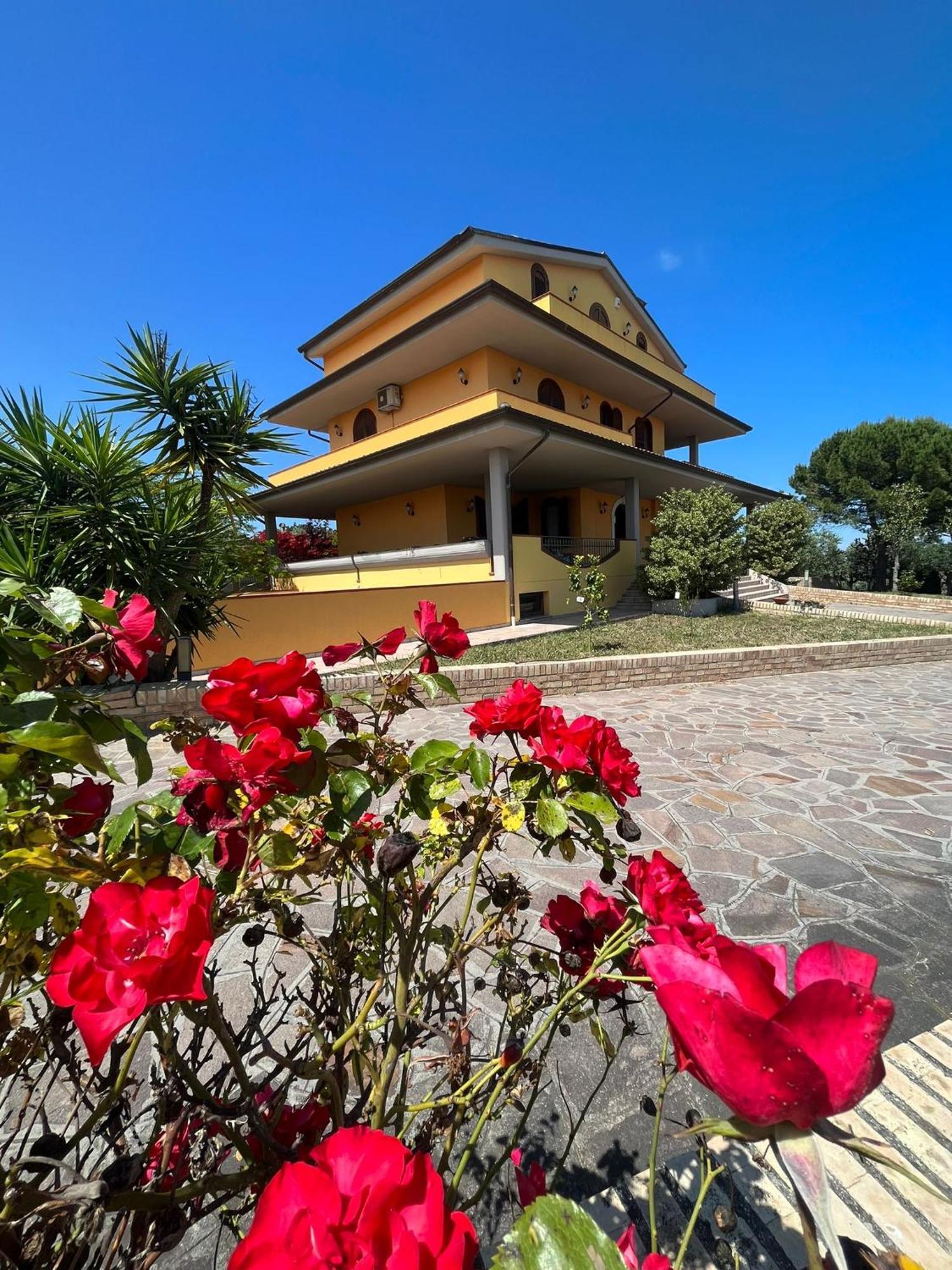 Villa Emma Torrevecchia Teatina Buitenkant foto